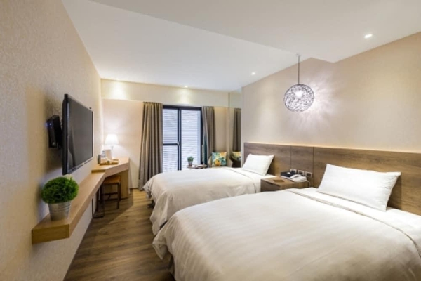 Lan Kwai Fong Garden Hotel